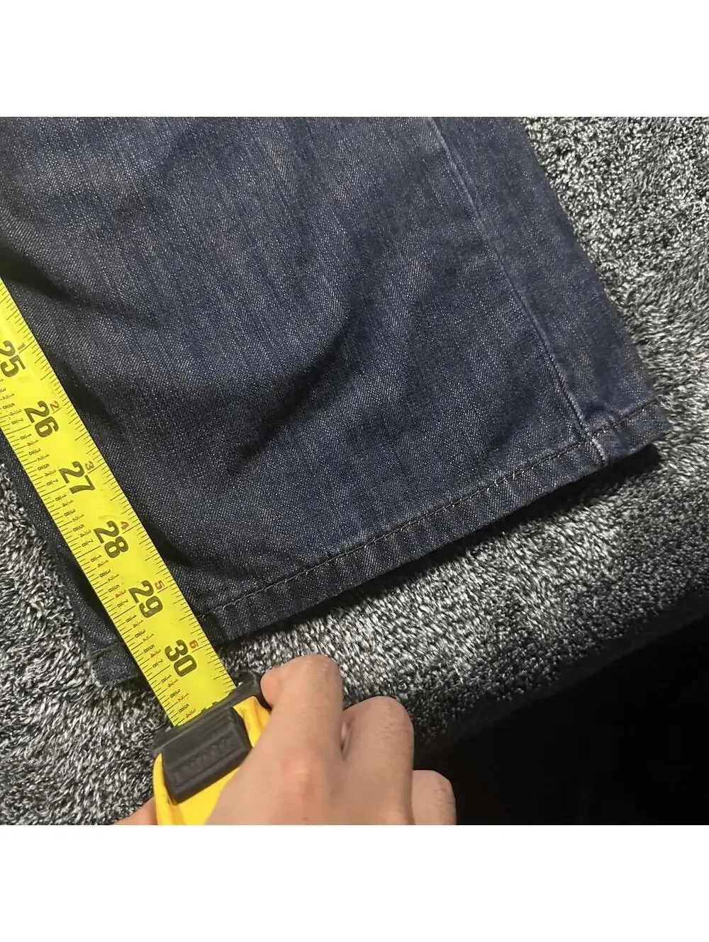 Levis •fits 37x30”